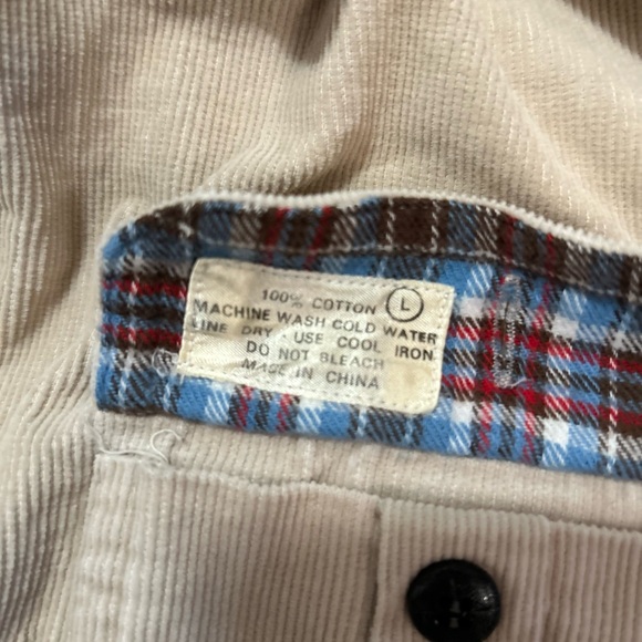 Reversible shacket size large corduroy and plaid - Picture 8 of 10